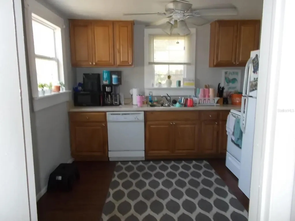 5827 39th Street N St Petersburg FL 33741