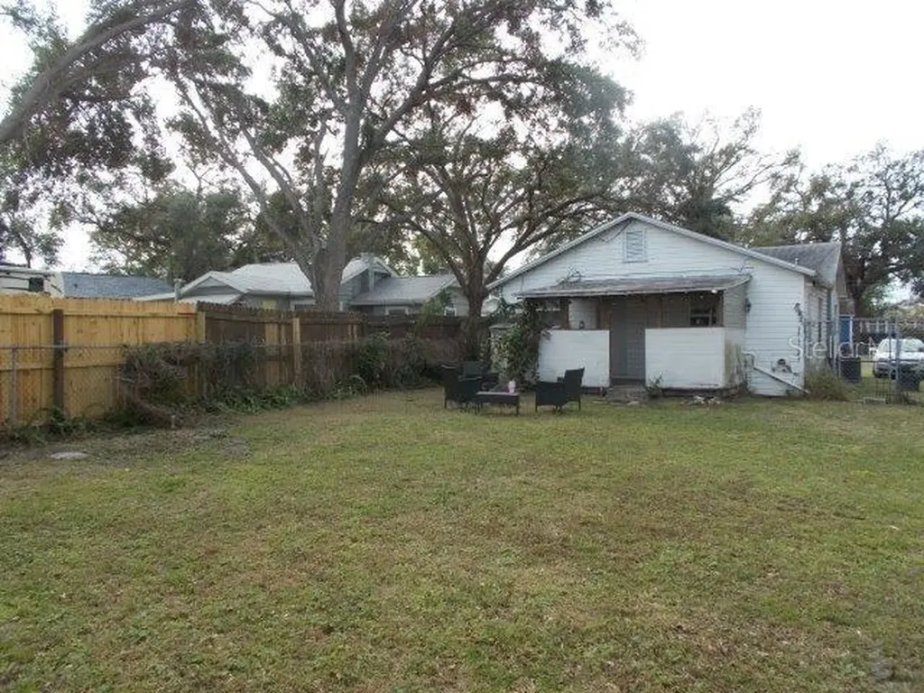 5827 39th Street N St Petersburg FL 33741