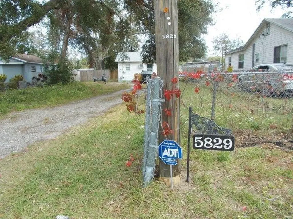 5827 39th Street N St Petersburg FL 33741
