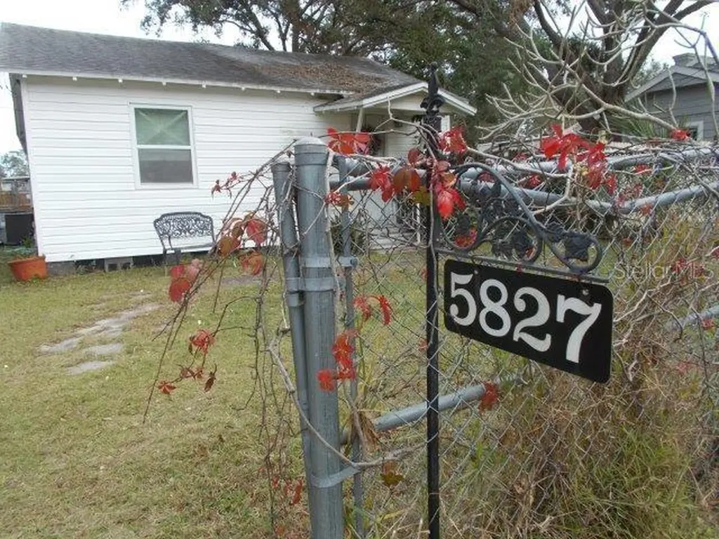 5827 39th Street N St Petersburg FL 33741