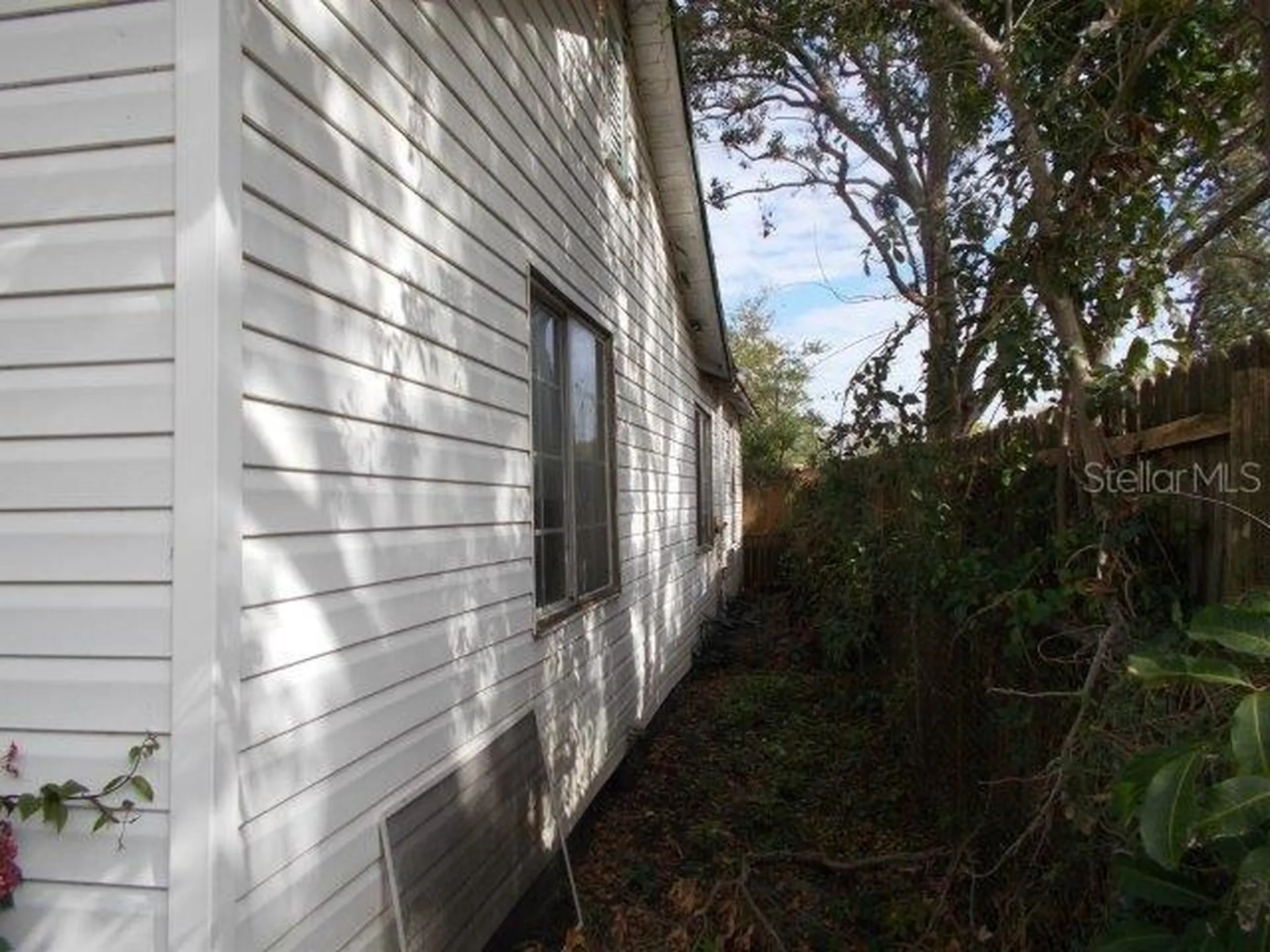 5827 39th Street N St Petersburg FL 33741