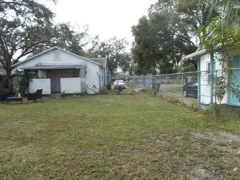 5827 39th Street N St Petersburg FL 33741