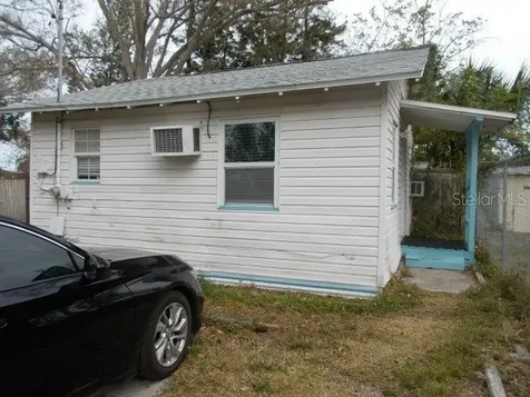 5827 39th Street N St Petersburg FL 33741