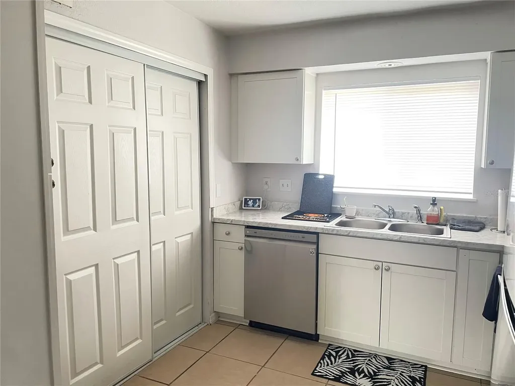 4149 S Semoran Boulevard Orlando FL 32822