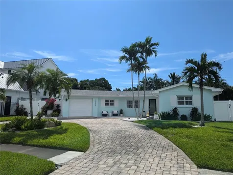 1253 Cordova Boulevard NE St Petersburg FL 33704
