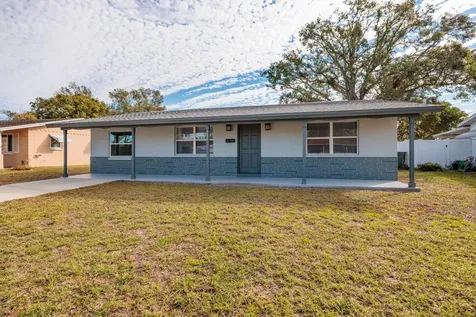 235 SE Madison Circle N St Petersburg FL 33703