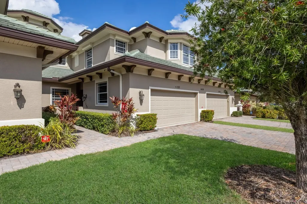 6409 Moorings Point Circle Lakewood Ranch FL 34202