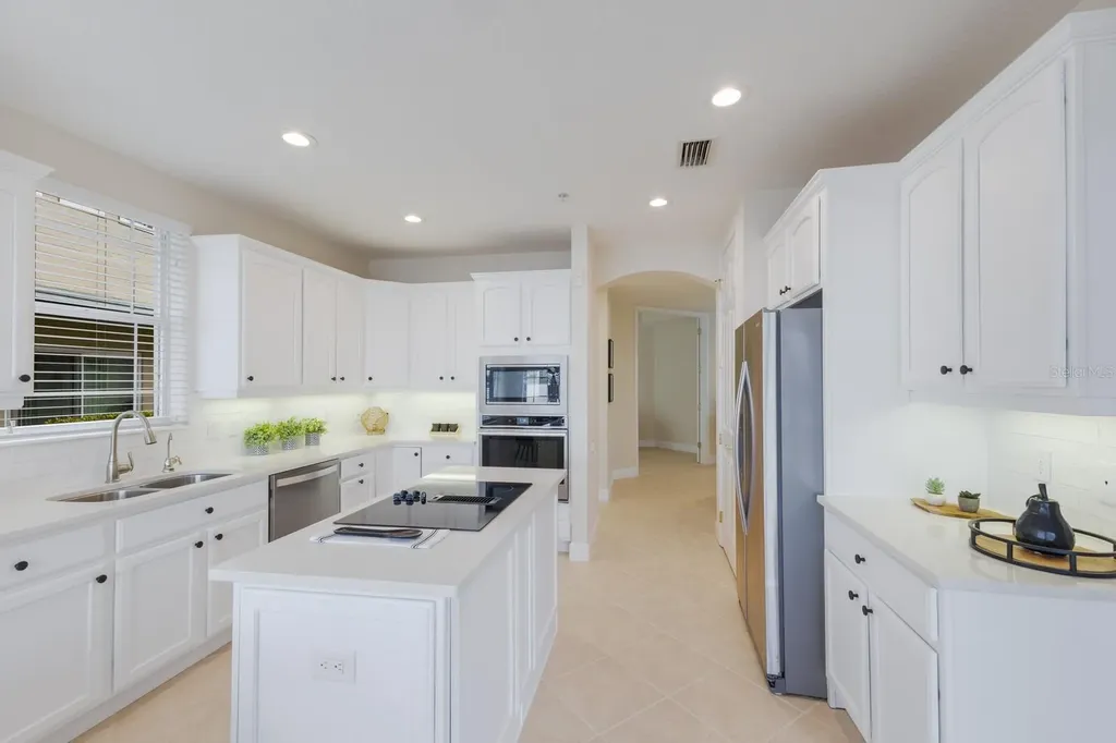 6409 Moorings Point Circle Lakewood Ranch FL 34202