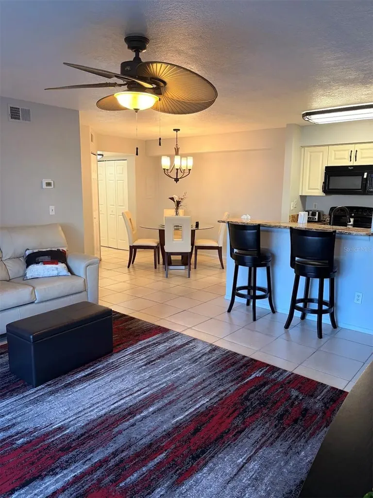 2067 Hunters Glen Drive Dunedin FL 34698