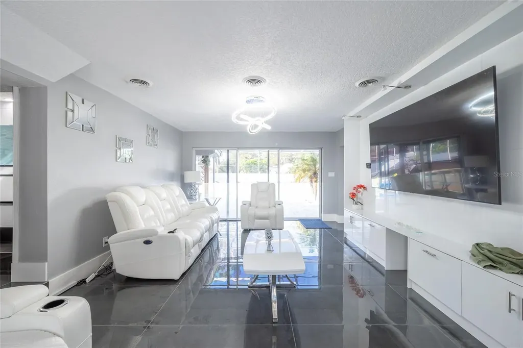 5006 Monet Avenue Belle Isle FL 32812