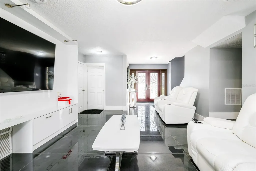 5006 Monet Avenue Belle Isle FL 32812