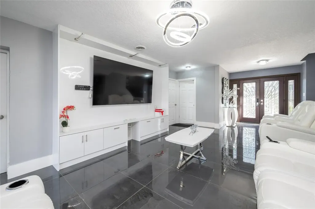 5006 Monet Avenue Belle Isle FL 32812