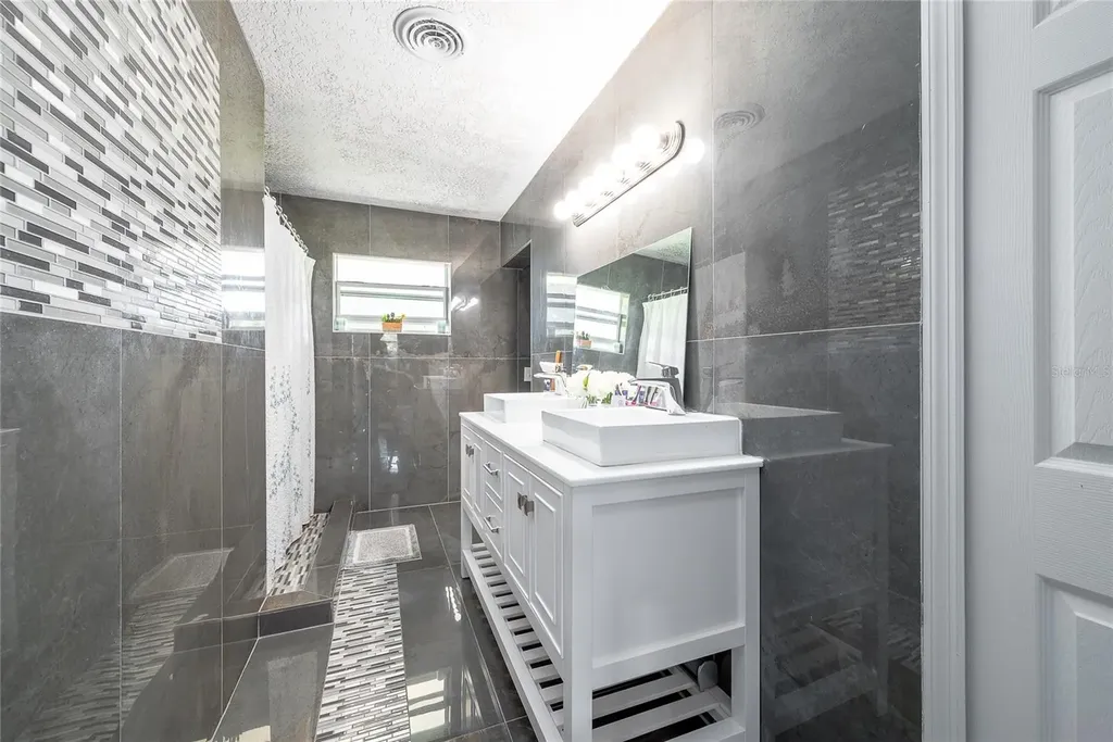 5006 Monet Avenue Belle Isle FL 32812