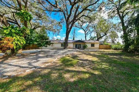 821 Old Darby Street Seffner FL 33584