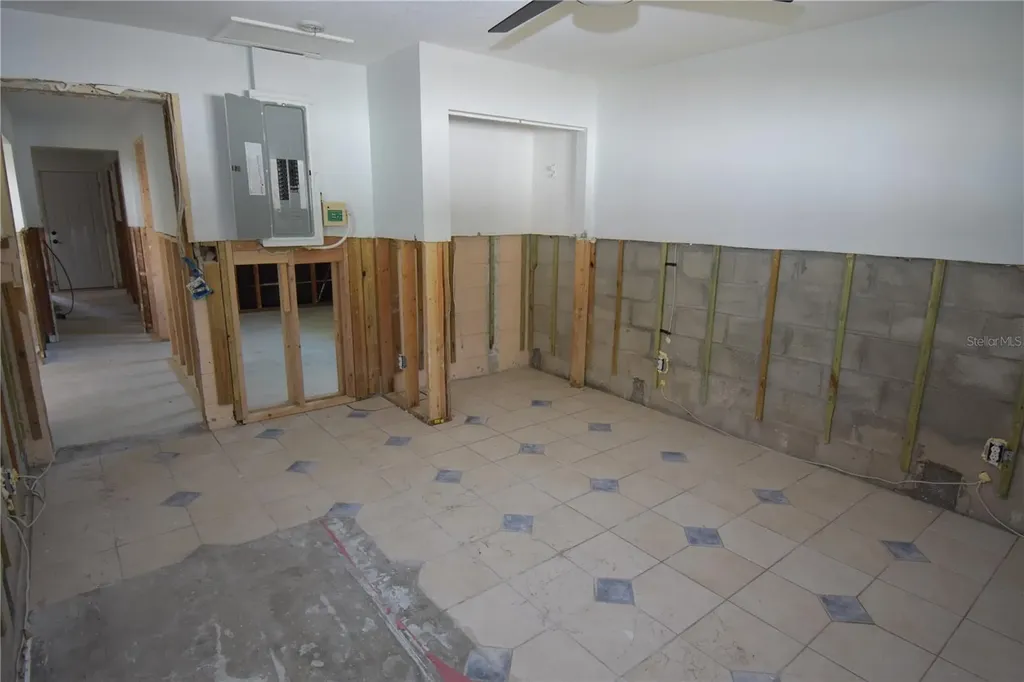 1755 Georgia Avenue NE St Petersburg FL 33703