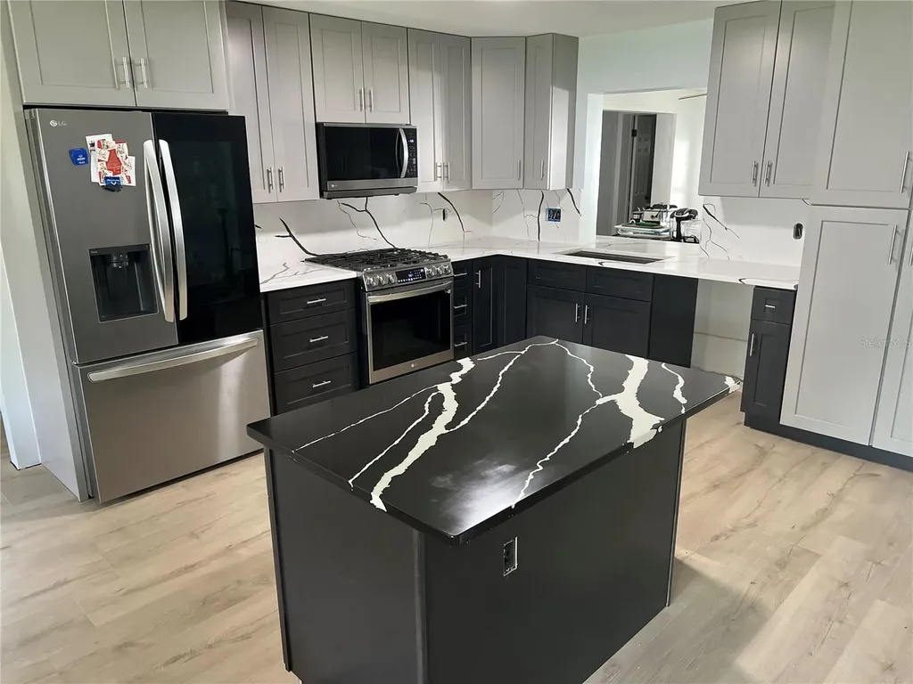 1755 Georgia Avenue NE St Petersburg FL 33703
