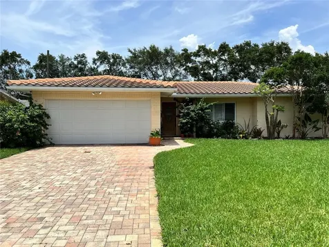 1755 Georgia Avenue NE St Petersburg FL 33703