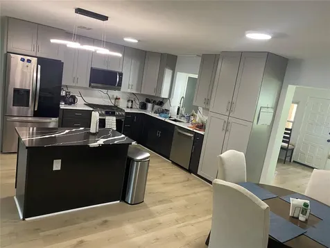 1755 Georgia Avenue NE St Petersburg FL 33703