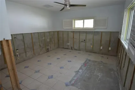 1755 Georgia Avenue NE St Petersburg FL 33703