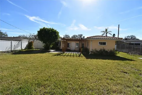 1755 Georgia Avenue NE St Petersburg FL 33703