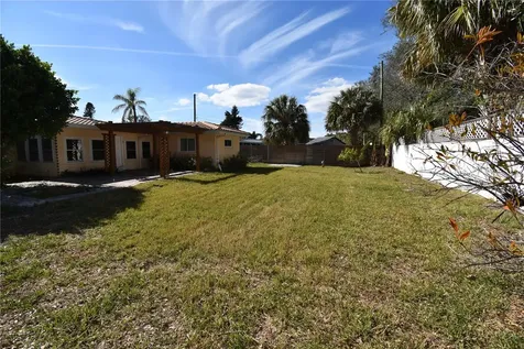 1755 Georgia Avenue NE St Petersburg FL 33703
