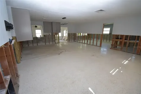 1755 Georgia Avenue NE St Petersburg FL 33703