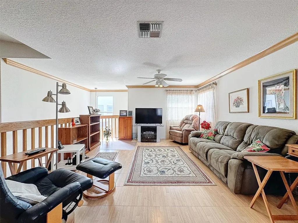 1203 Clays Trail Oldsmar FL 34677