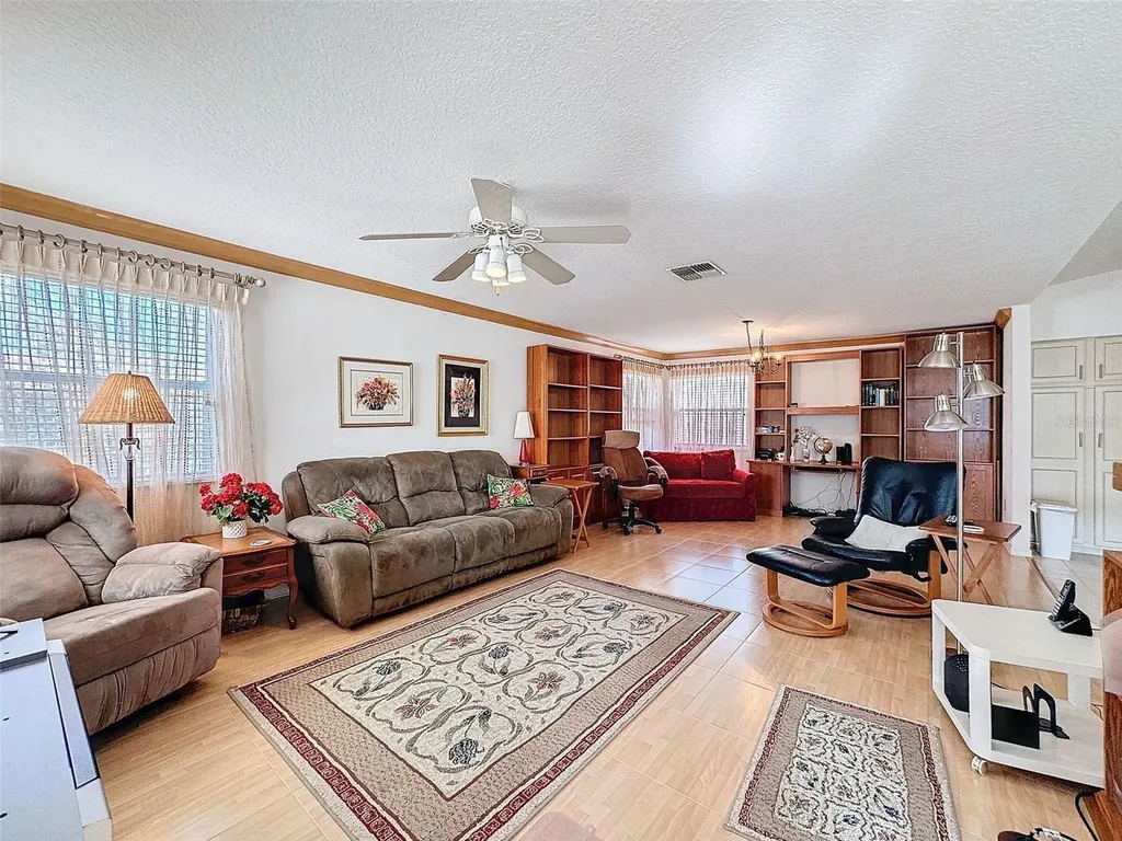 1203 Clays Trail Oldsmar FL 34677