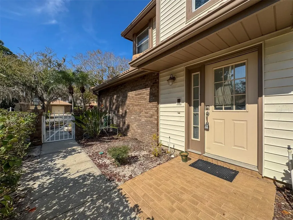 1203 Clays Trail Oldsmar FL 34677