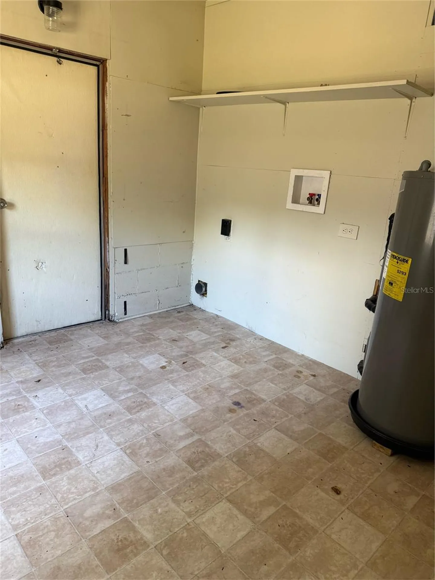 2107 Hialeah Avenue Leesburg FL 34748