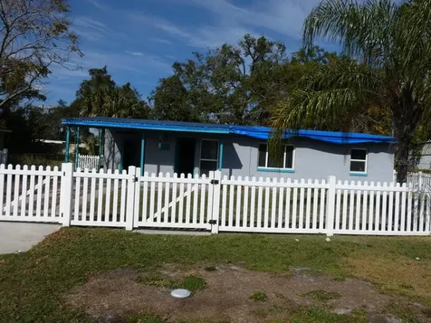 4911 W Concord Avenue Orlando FL 32808