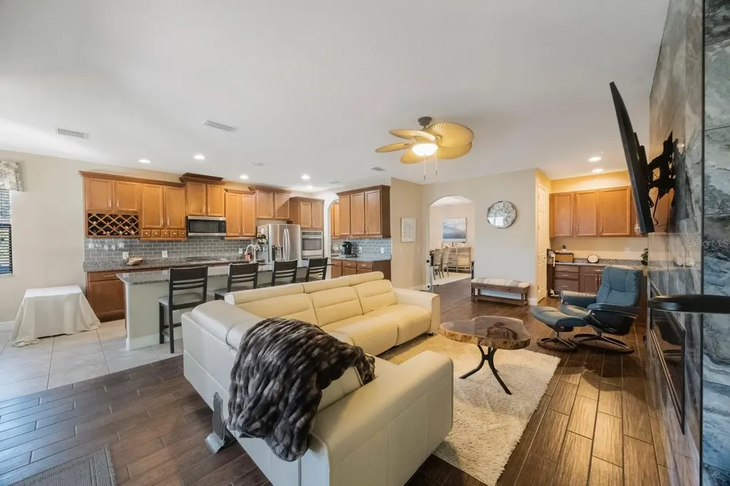 2564 Grand Cypress Boulevard Palm Harbor FL 34684
