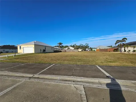 4294 Oak Terrace Circle Port Charlotte FL 33953