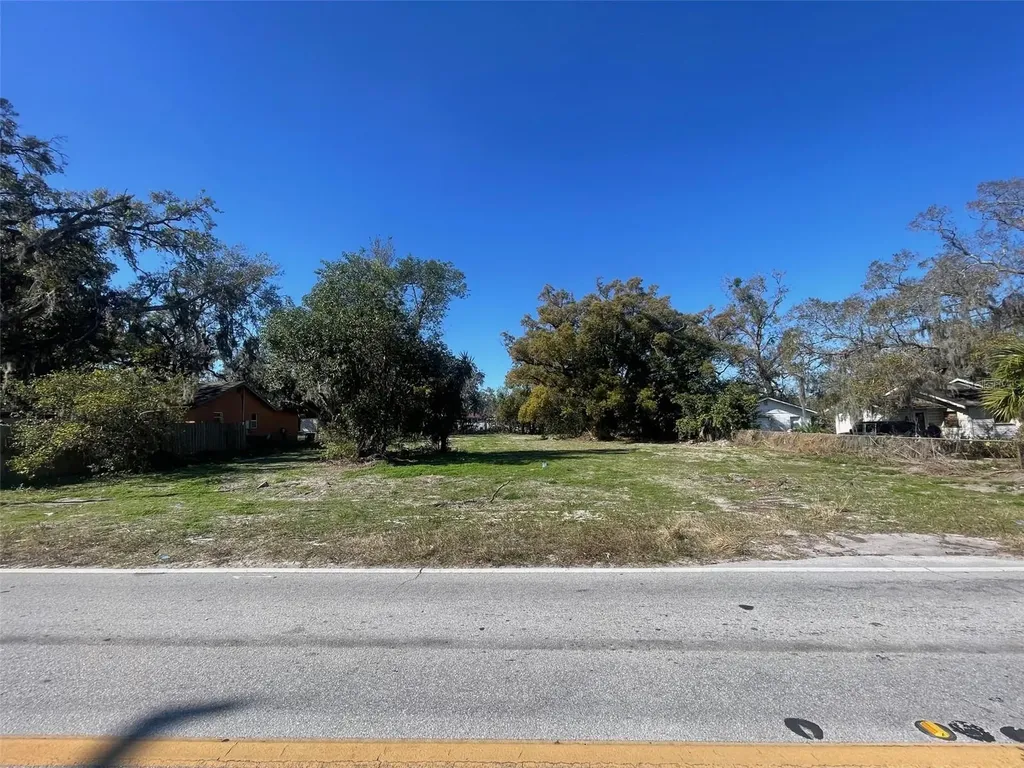 1230 N Chestnut Road Lakeland FL 33805
