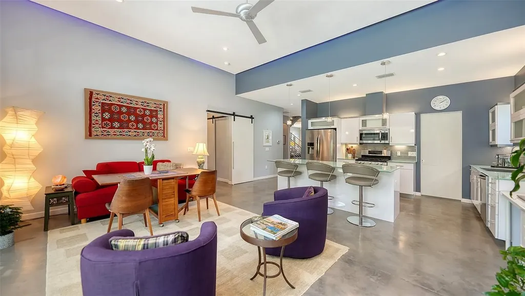2434 Wood Street Sarasota FL 34237