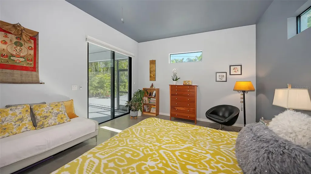 2434 Wood Street Sarasota FL 34237