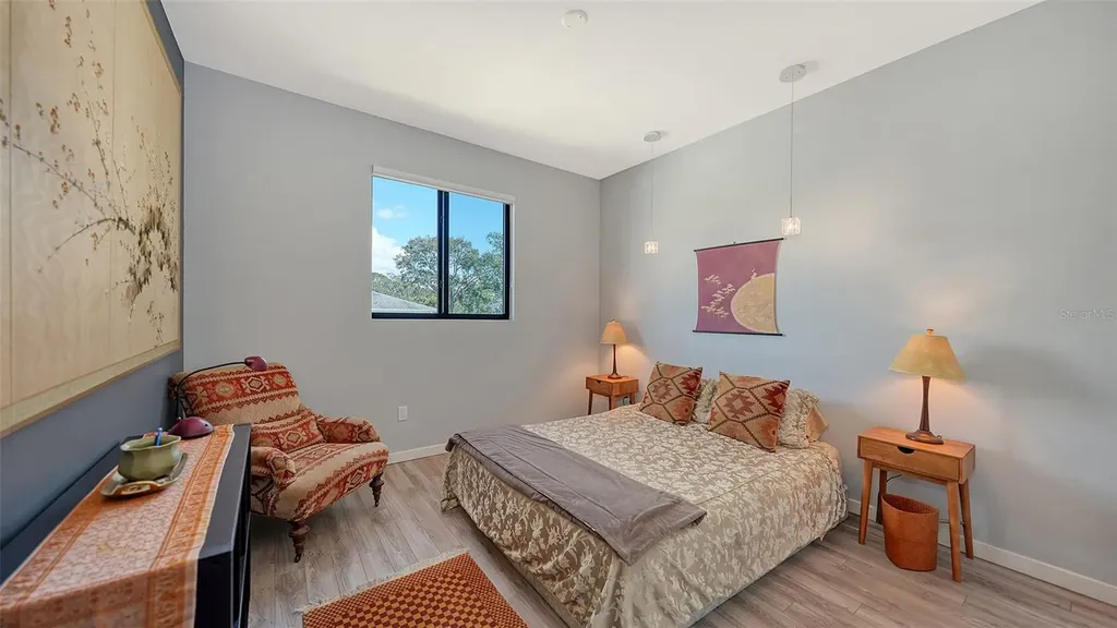 2434 Wood Street Sarasota FL 34237