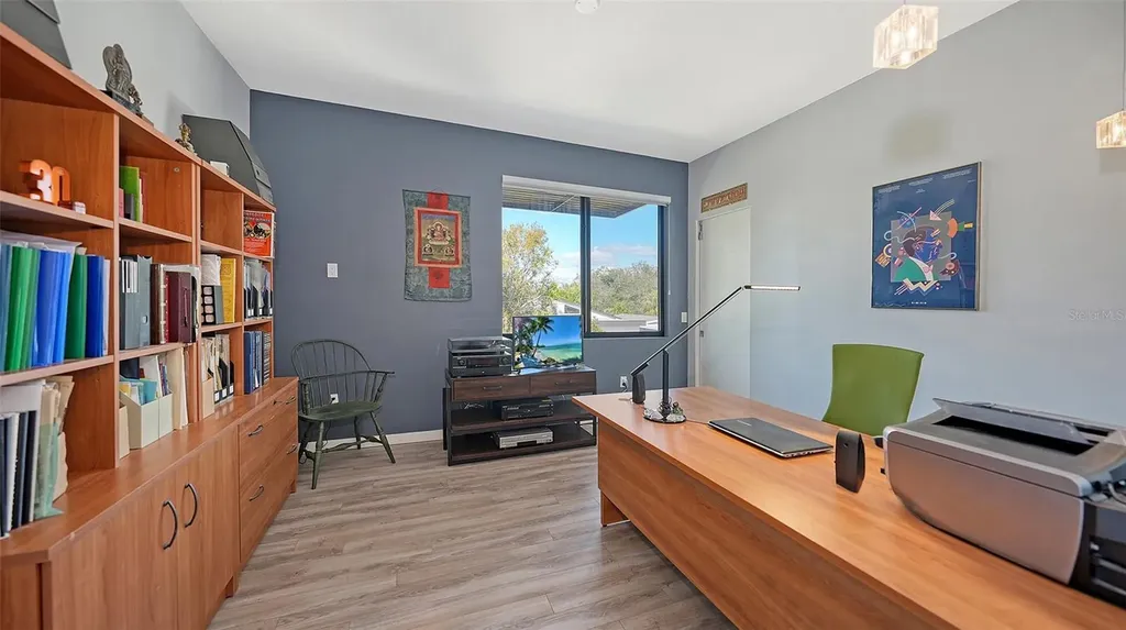2434 Wood Street Sarasota FL 34237