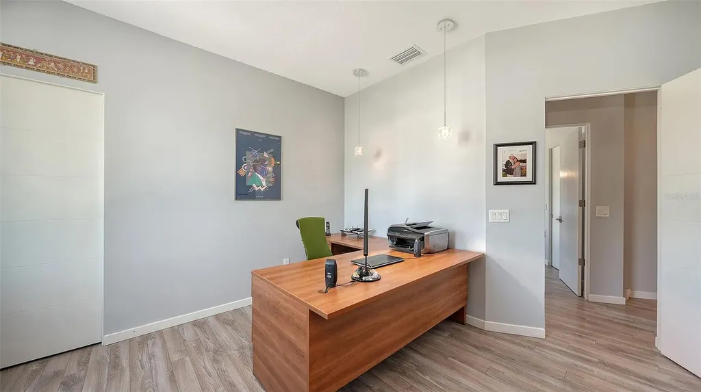 2434 Wood Street Sarasota FL 34237