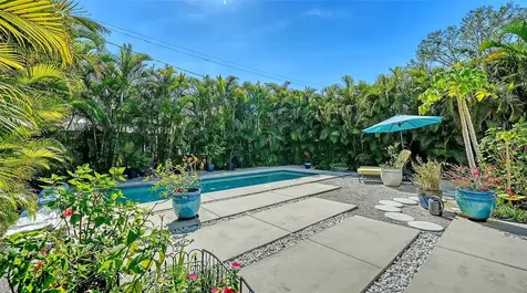 2434 Wood Street Sarasota FL 34237