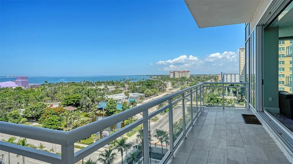 540 N Tamiami Trail Sarasota FL 34236