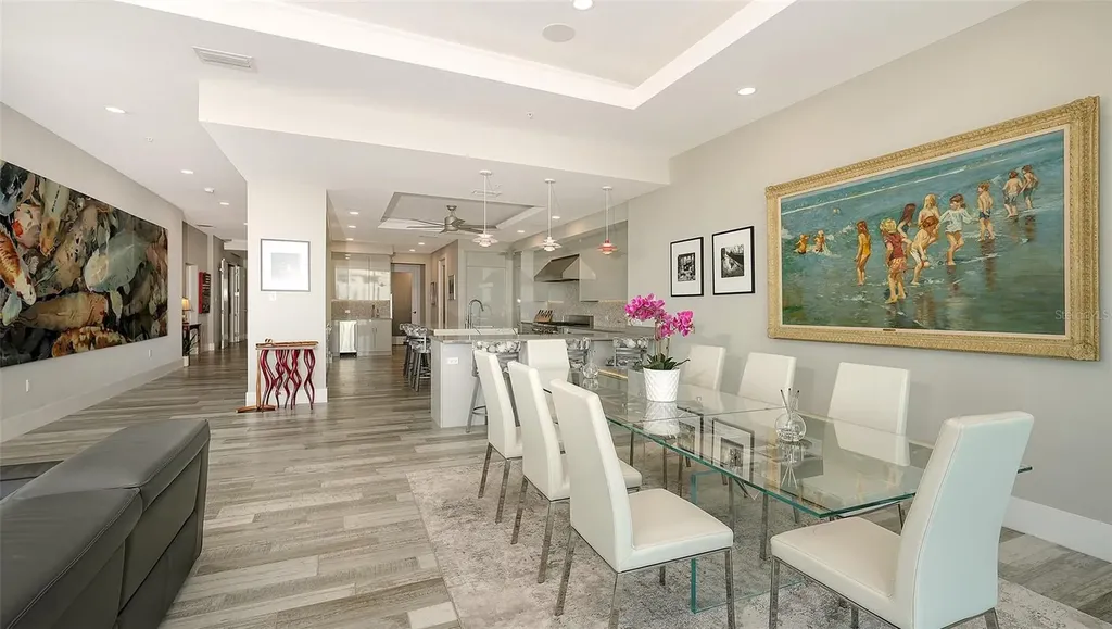 540 N Tamiami Trail Sarasota FL 34236