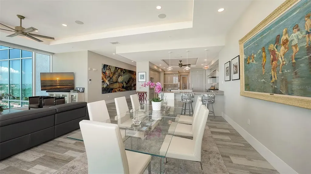 540 N Tamiami Trail Sarasota FL 34236