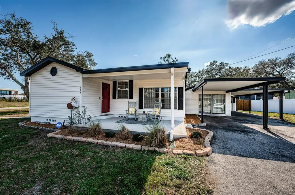 6254 Pershing Street NE St Petersburg FL 33702