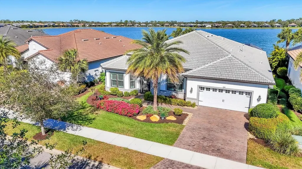 7876 Grande Shores Drive Sarasota FL 34240
