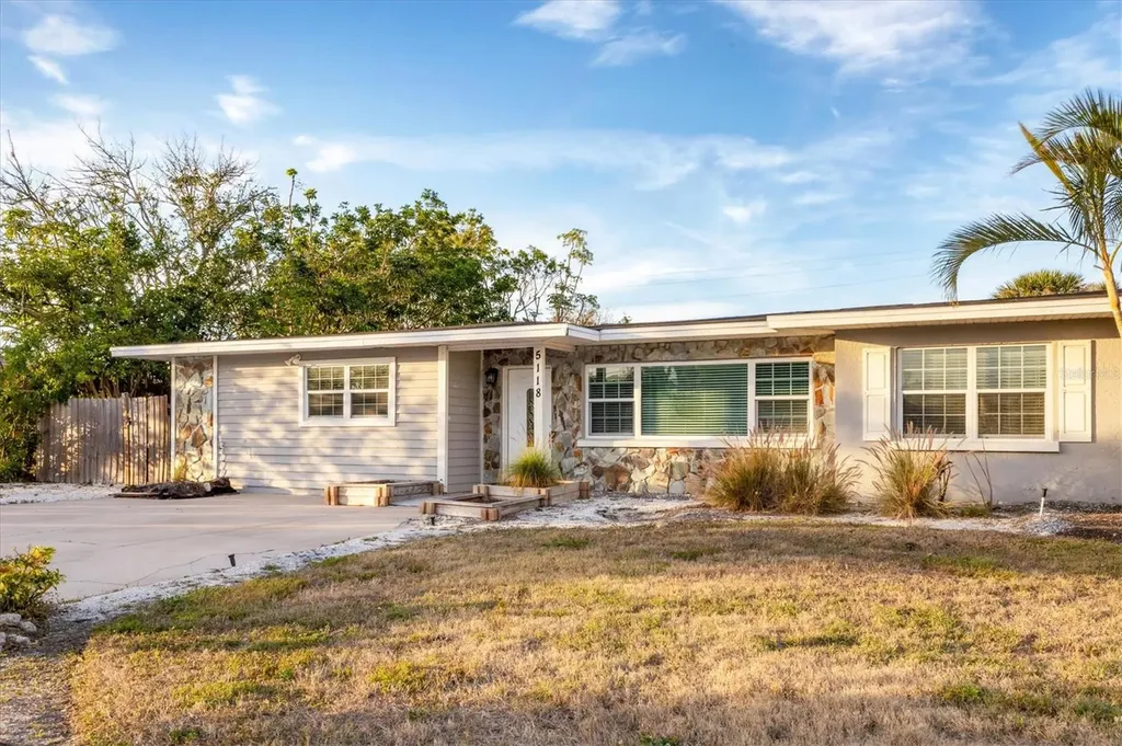 5118 6th Avenue Drive W Bradenton FL 34209