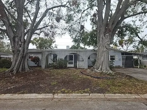 6692 17th Way N St Petersburg FL 33702