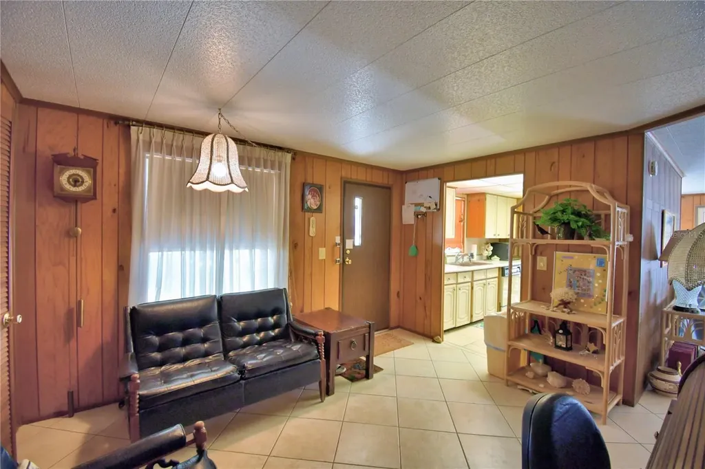150 Holiday Lane Auburndale FL 33823