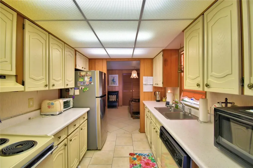 150 Holiday Lane Auburndale FL 33823