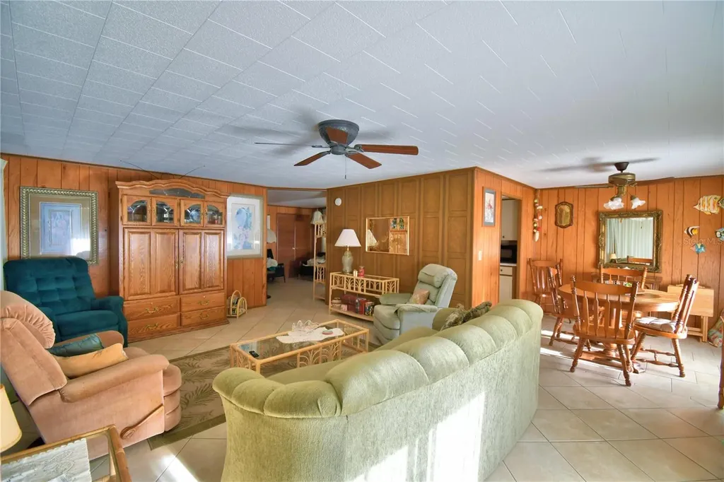150 Holiday Lane Auburndale FL 33823